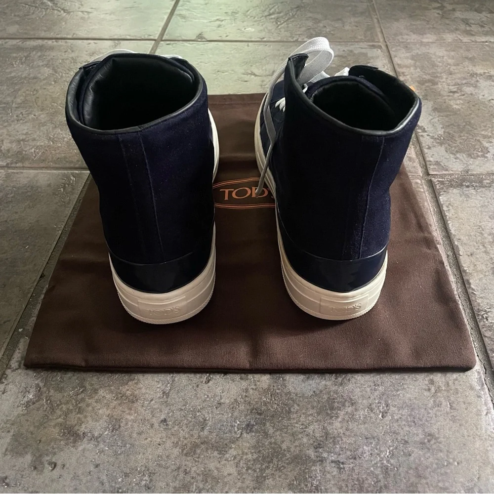 Tod’s Women’s Dark Blue Velvet Sneakers . US 11 Euro 41 . New . Very stylish - Picture 3 of 4
